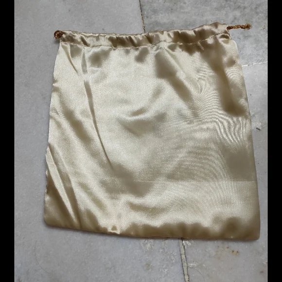 Red Bag (2 in 1 ) New with dustbag - Picture 16 of 16